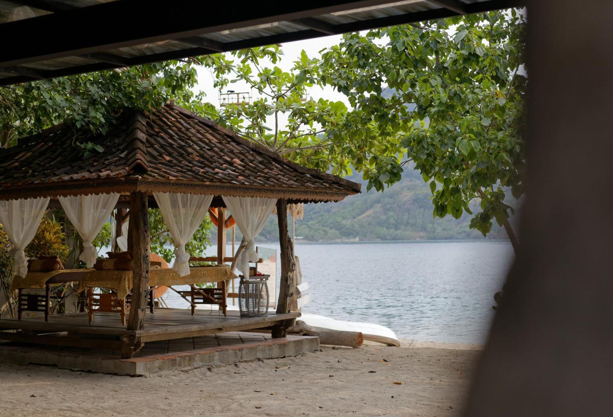 Plataran Komodo Resort & Spa - Chse Certified Labuan Bajo Esterno foto