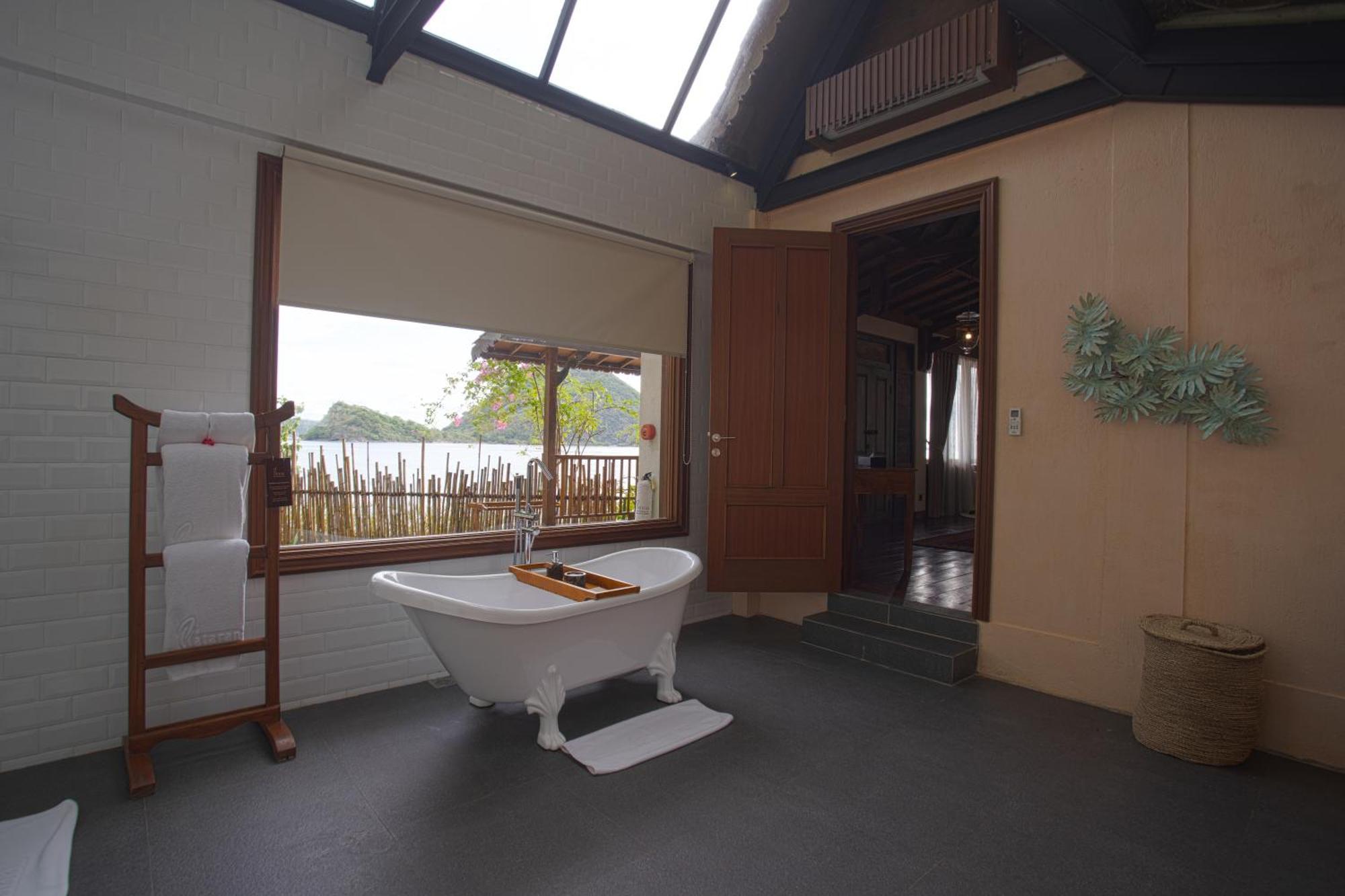Plataran Komodo Resort & Spa - Chse Certified Labuan Bajo Esterno foto