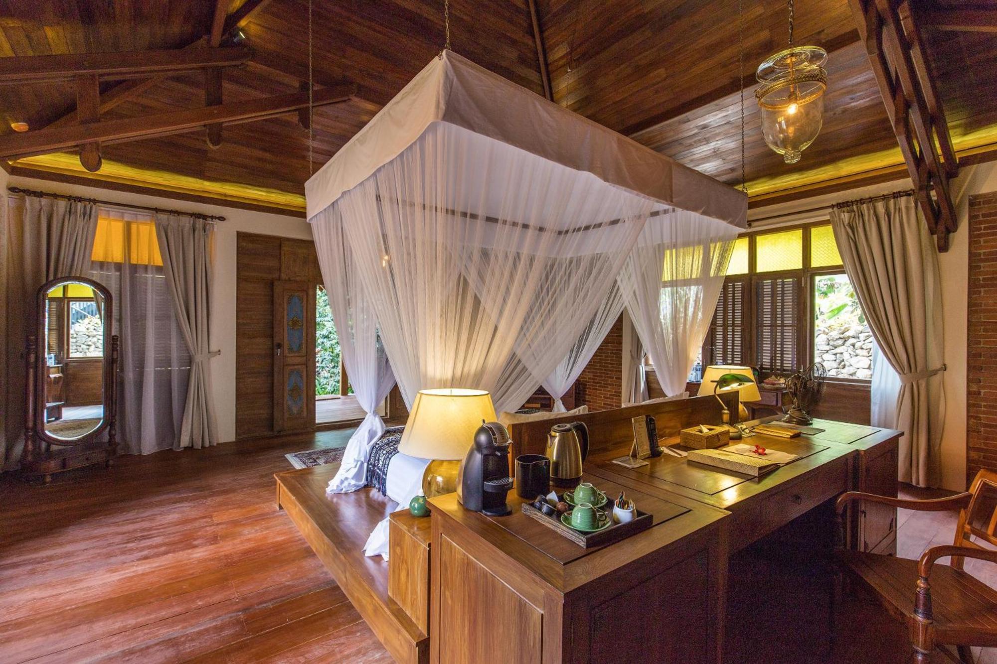 Plataran Komodo Resort & Spa - Chse Certified Labuan Bajo Esterno foto