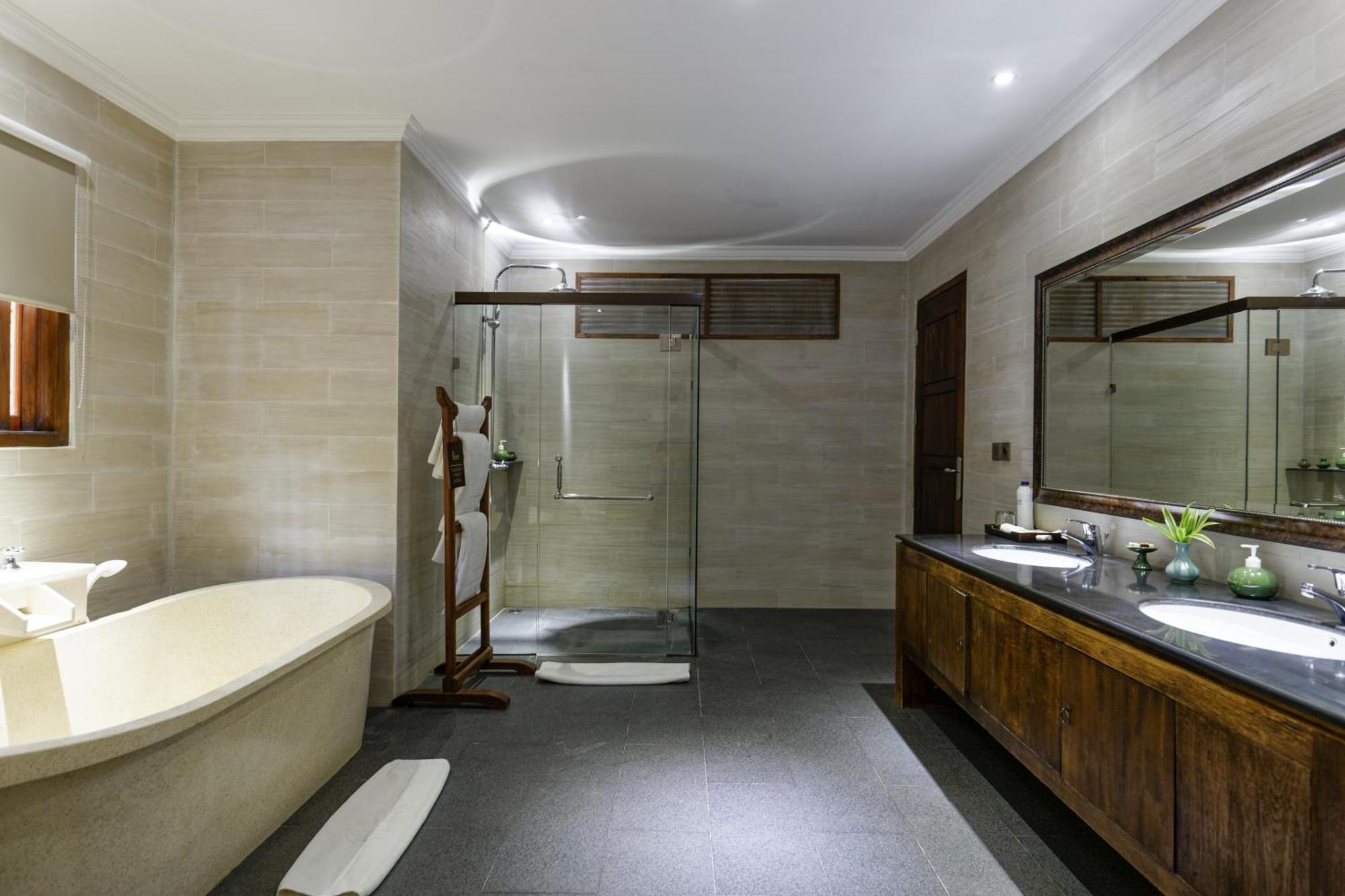 Plataran Komodo Resort & Spa - Chse Certified Labuan Bajo Esterno foto